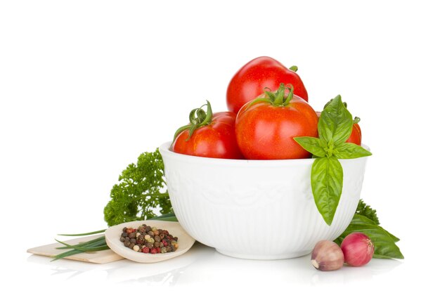 Zestaw świeżych składników na stole